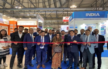 CG inaugurated the India Pavilion at @mcexpocomfort in Milan,and interacted with the exhibitors. About 60 Indian exhibitors are participating under @FieoHq & @eepcindia at the fair dedicated to renewable sources, energy efficiency & water sector.